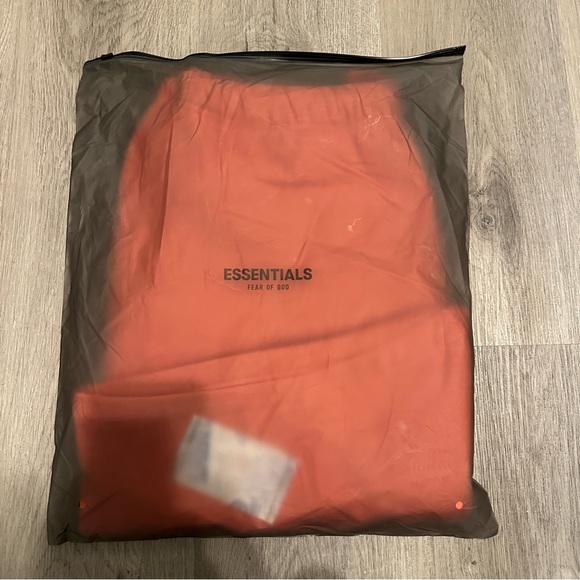 Fear of God Essentials Shorts 'Coral' Mens Size XL - Picture 12 of 14